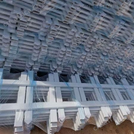    草坪护栏 a  草坪护栏a PVC草坪护栏 a草坪围栏 大量现货   规格齐全