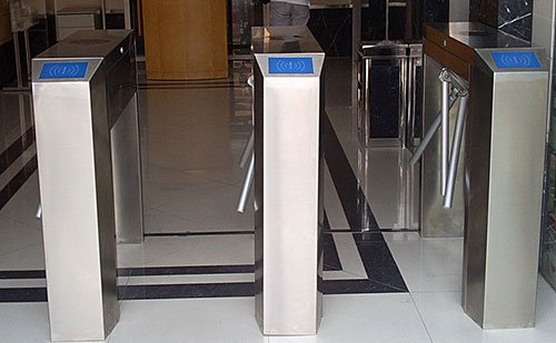 桥式斜面摆闸_摆闸优缺点及适用场所说明