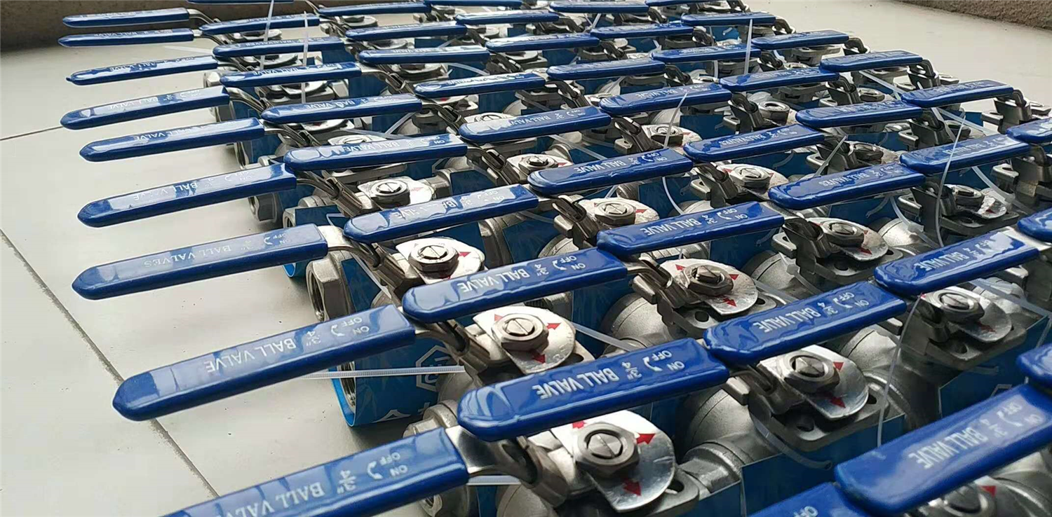 不锈钢内螺纹球阀 (1).jpg 不锈钢内螺纹球阀 (1).jpg